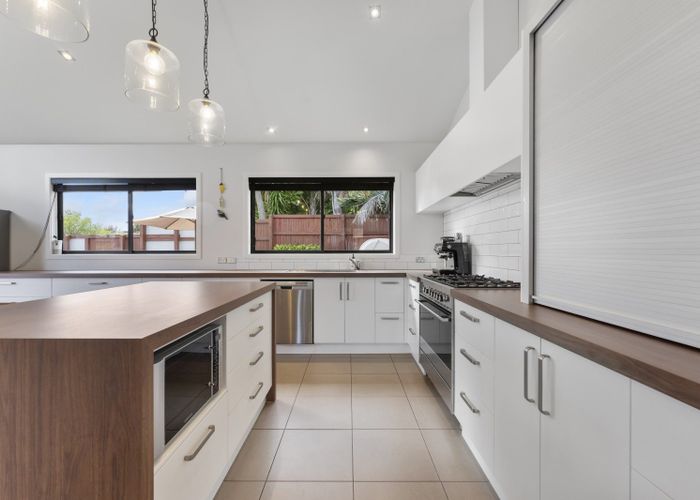  at 18 St Johns Heights, Otamatea, Whanganui