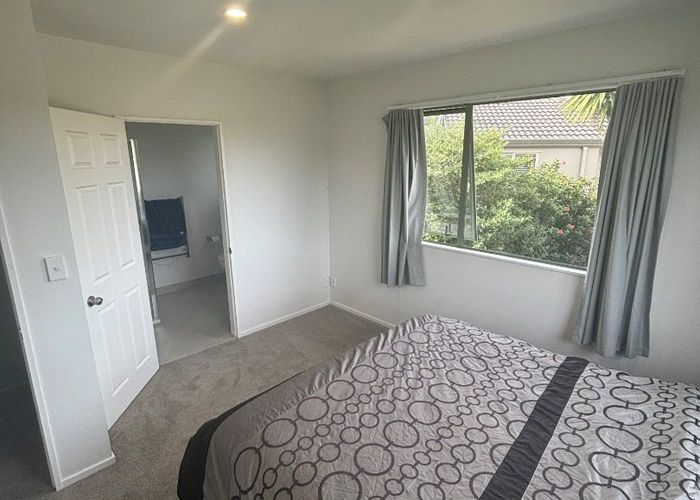  at 20 Caversham Drive, Torbay, Auckland