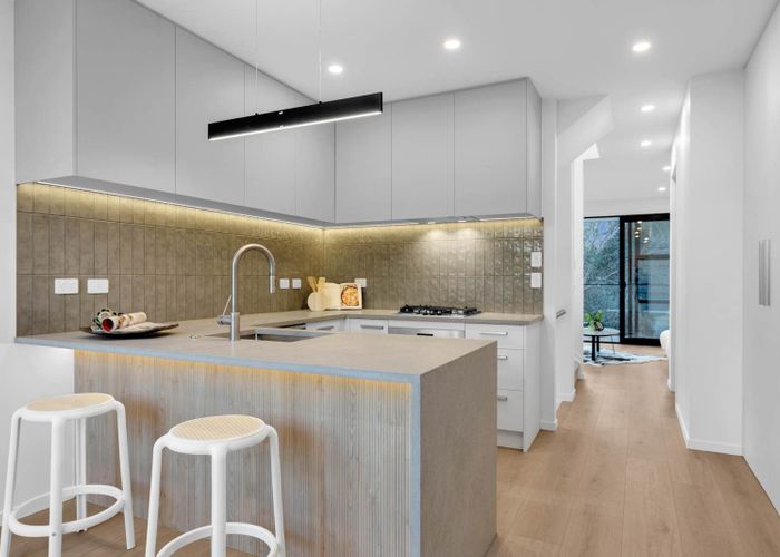  at 2-7/1 Waiohua Road, Greenlane, Auckland City, Auckland