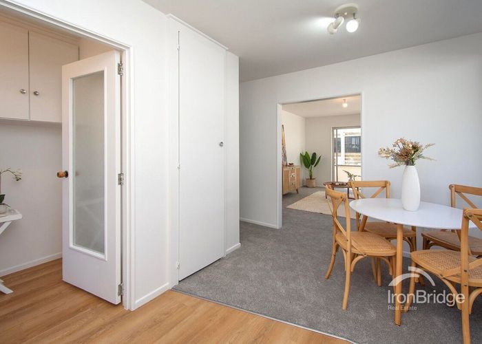  at 2/72 Waratah Street, Avondale, Christchurch City, Canterbury