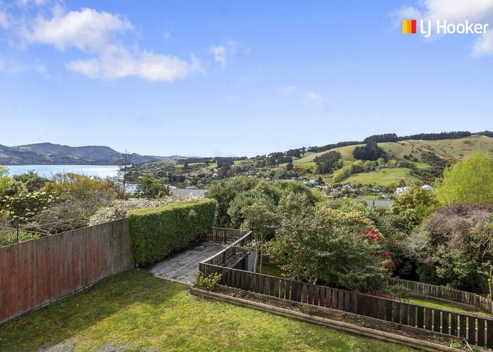  at 9 Featherston Street, Macandrew Bay, Dunedin