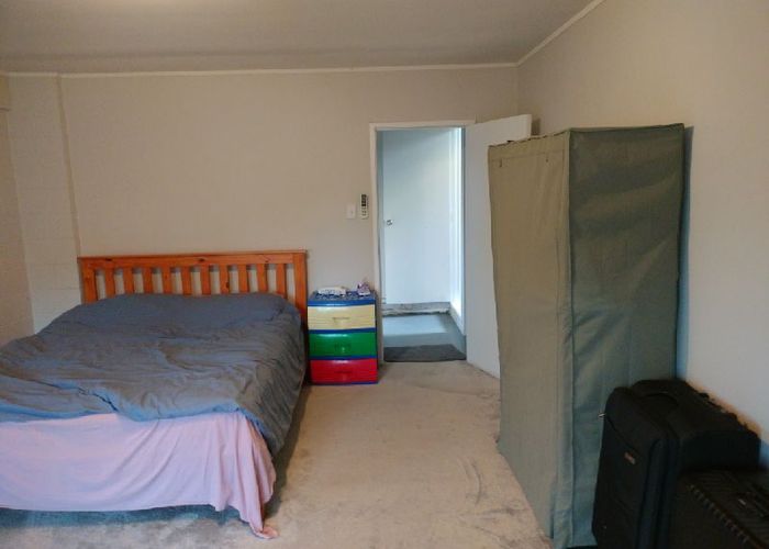  at 2/94 Glamorgan Drive,, Torbay, North Shore City, Auckland