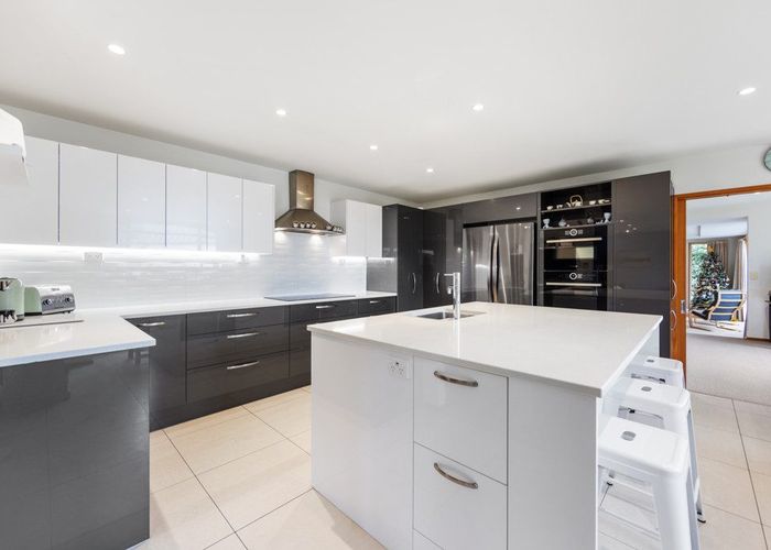  at 4 Boonwood Close, Westmorland, Christchurch