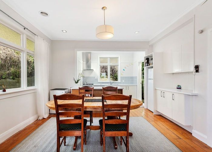  at Top/27 Garden Road, Northland, Wellington, Wellington