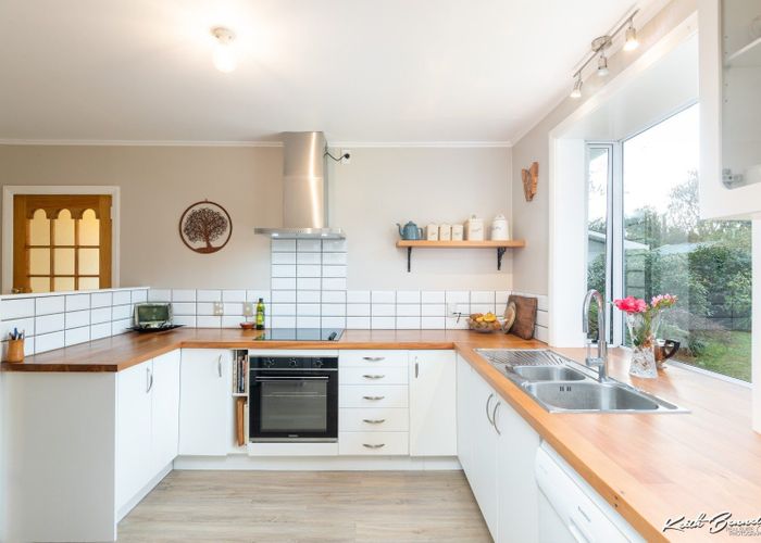  at 10 Maymorn Road, Te Marua, Upper Hutt
