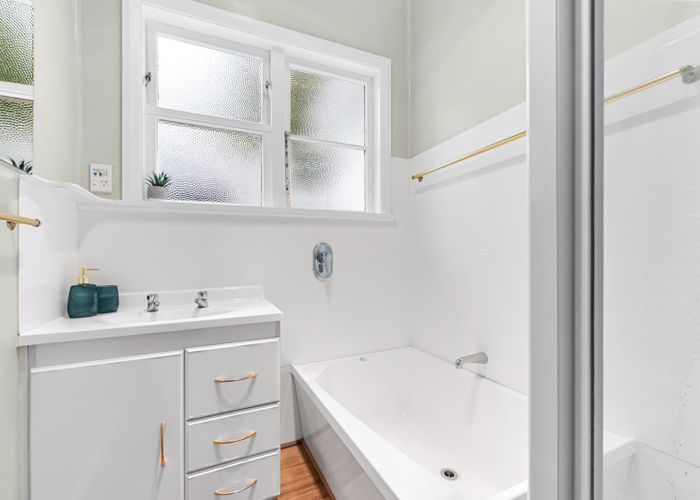 at 1 Summit Road, Fairfield, Lower Hutt