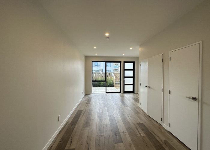  at 4 Matakohe Road, Westgate, Waitakere City, Auckland