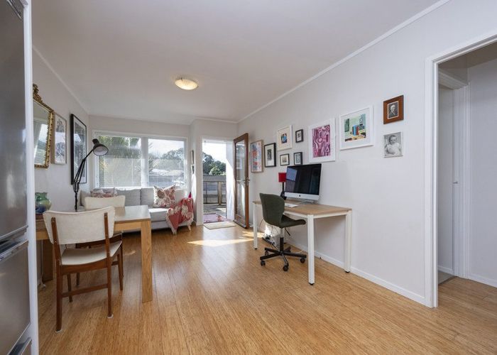  at 2/44 Turama Road, Royal Oak, Auckland