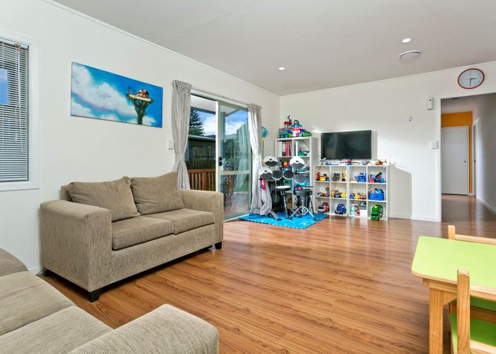  at 1/2141 Great North Road, Avondale, Auckland