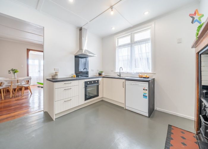  at 32 Exchange Street, Ebdentown, Upper Hutt, Wellington