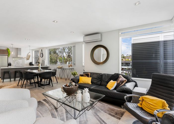  at 441H Beach Road, Mairangi Bay, North Shore City, Auckland