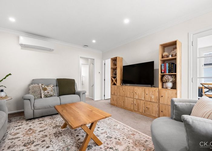  at 1/1 Saulbrey Grove, Woburn, Lower Hutt, Wellington