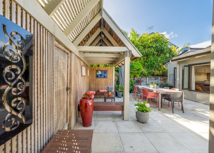  at 24 Clovelly Road, Bucklands Beach, Manukau City, Auckland