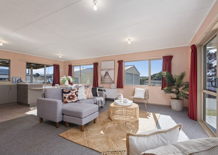  at 11 Te Kiri ST, Himatangi Beach, Himatangi Beach
