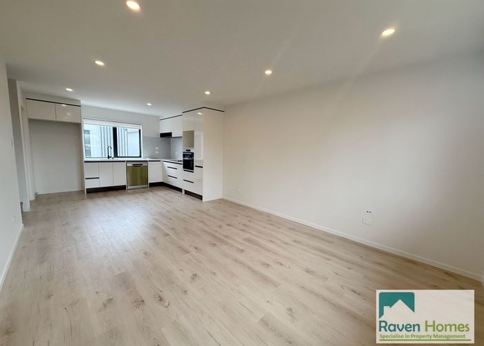  at 4/25 Taikata Rd, Te Atatu Peninsula, Waitakere City, Auckland