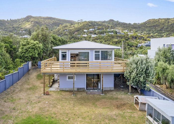  at 19 Beach Valley Road, New Lynn