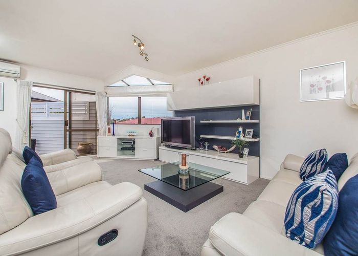  at 9A Lyttelton Avenue, Forrest Hill, North Shore City, Auckland