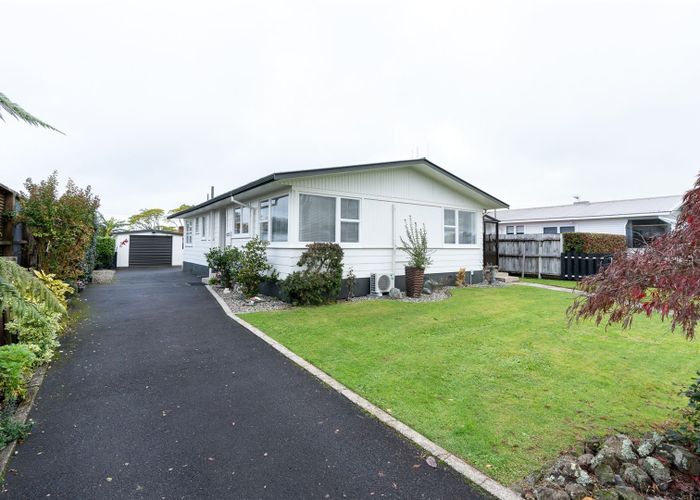  at 10 Katherine Place, Melville, Hamilton