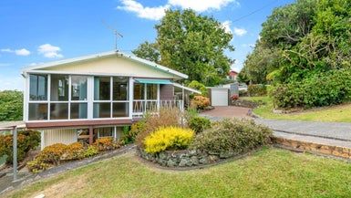  at 6 Lanark Street, Milford, Auckland
