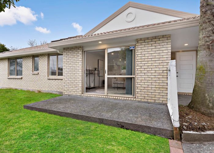  at 13 Clover Drive, Henderson, Waitakere City, Auckland