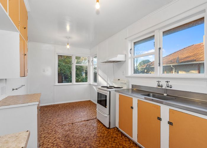  at 14 Grosvenor Street, Redwood, Christchurch City, Canterbury
