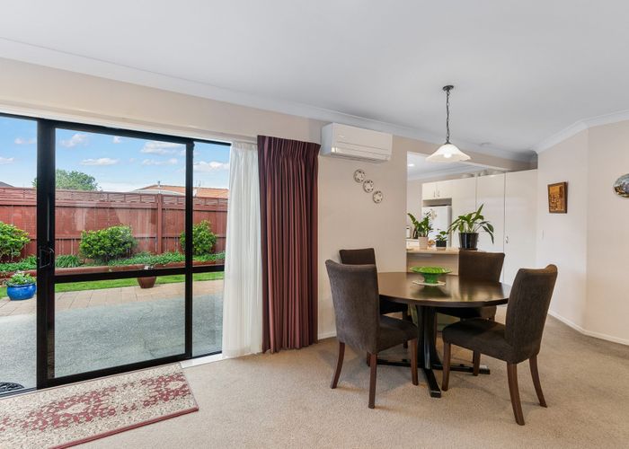  at 2/16 Travers Place, Northpark, Manukau City, Auckland