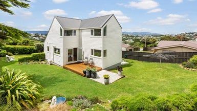  at 105 Akaroa Drive, Maupuia, Wellington