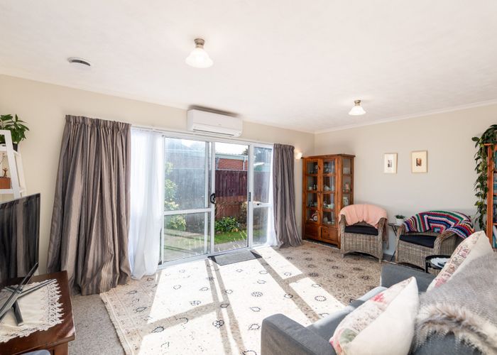  at 1/15 Benzie Avenue, Wallaceville, Upper Hutt, Wellington
