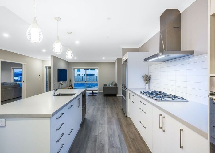  at 65 Queen Charlotte Drive, Aotea, Porirua