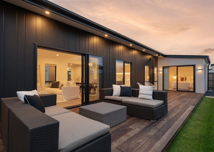  at 8 Perehia Mews, Marshland, Christchurch City, Canterbury