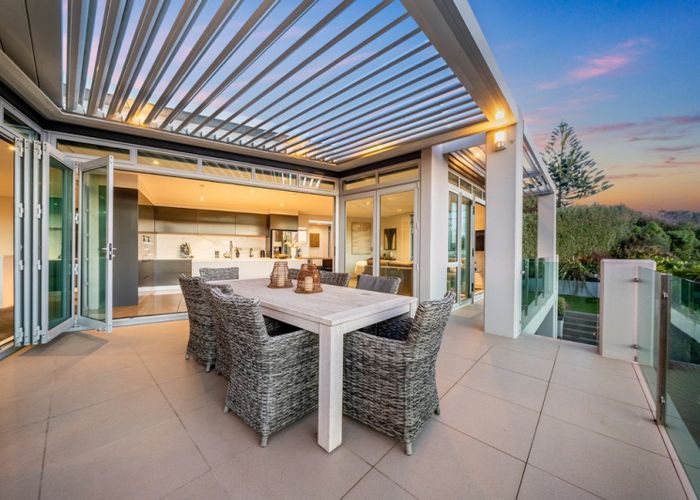  at 32 Roys Road, Plimmerton, Porirua, Wellington