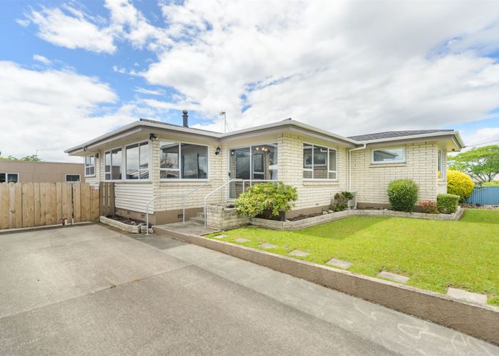  at 5 Tararua Terrace, Cloverlea, Palmerston North