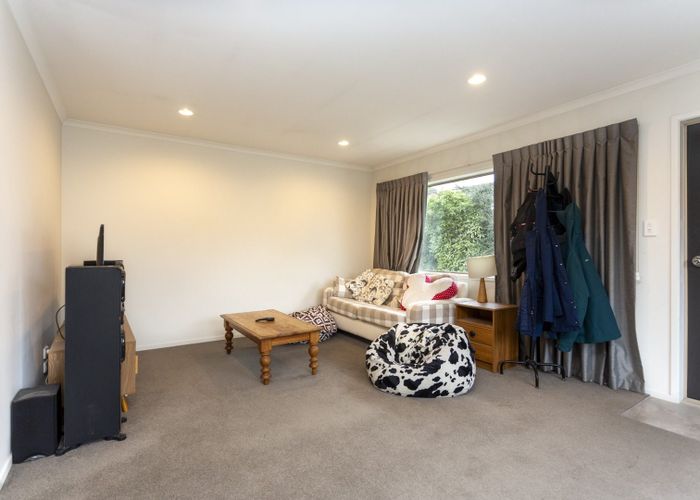  at 2/274  Burwood Road , Burwood, Christchurch City, Canterbury