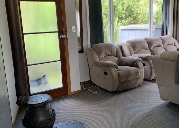  at 6 Larnach Street, St Andrews, Hamilton