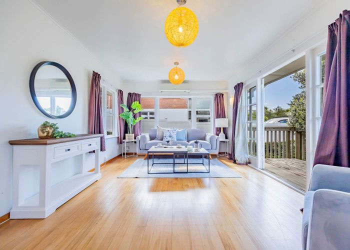  at 12 Barker Rise, Northcross, North Shore City, Auckland