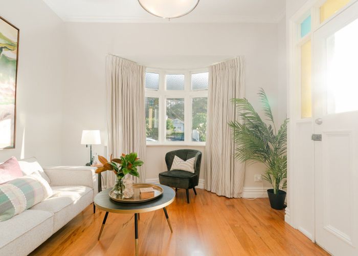  at 9 Royal Street, Berhampore, Wellington