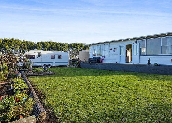  at 215 Kakaramea Road, Patea