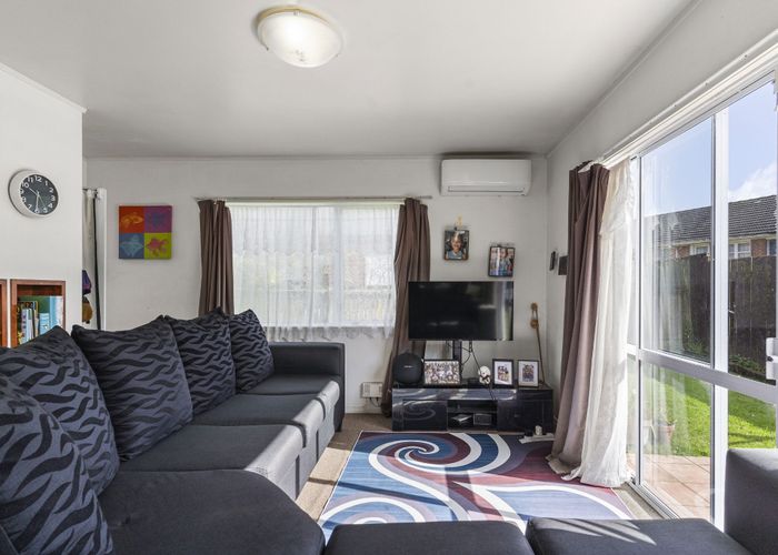  at 6 Caspian Close, New Lynn, Waitakere City, Auckland