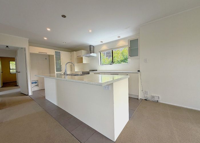  at 12 Glenvale Pl--On Thurs 20th Nov at 4:30-4:50pm, Totara Vale, North Shore City, Auckland