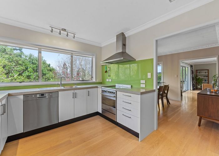  at 31 Barlow Place, Chatswood, Auckland