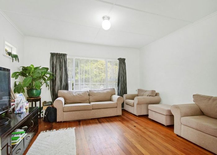  at 39 Hine Road, Wainuiomata, Lower Hutt, Wellington