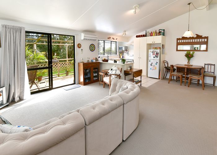  at 33E Springs Road, Parakai, Helensville