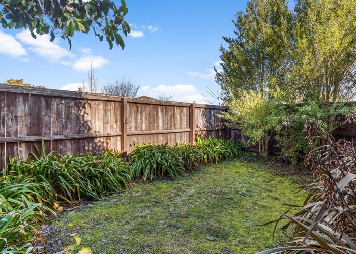  at 2/73 Lakewood Drive, Burwood, Christchurch