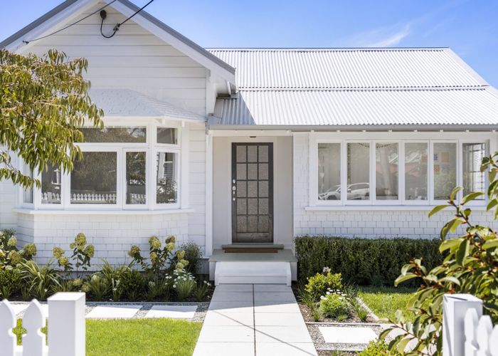  at 40 Tainui Road, Devonport, Auckland