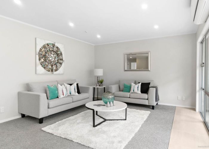  at 2/25 Pah Road, Epsom, Auckland