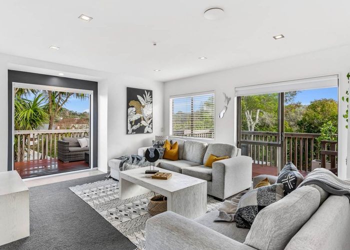  at 1/17 Glamorgan Drive, Torbay, Auckland