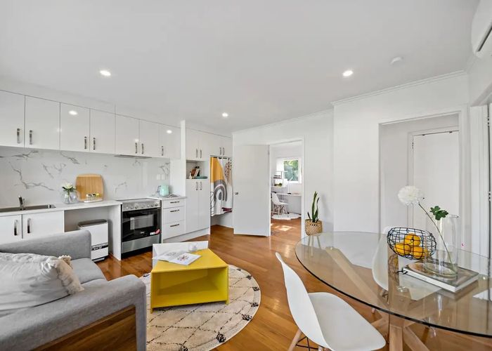 at 4/23 Belle Vue Avenue, Northcote Point, North Shore City, Auckland