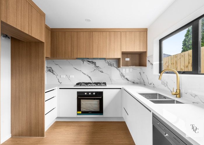  at 31 Great South Road, Manurewa, Manukau City, Auckland