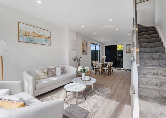  at 4/10 Hutchinson Road, Bucklands Beach, Manukau City, Auckland
