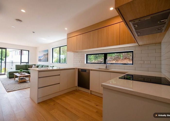  at Room 2/11/872 Mount Eden Rd, Three Kings, Auckland City, Auckland